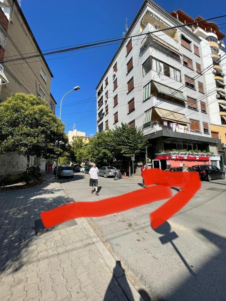 Albjona Guesthouse Тирана Екстер'єр фото