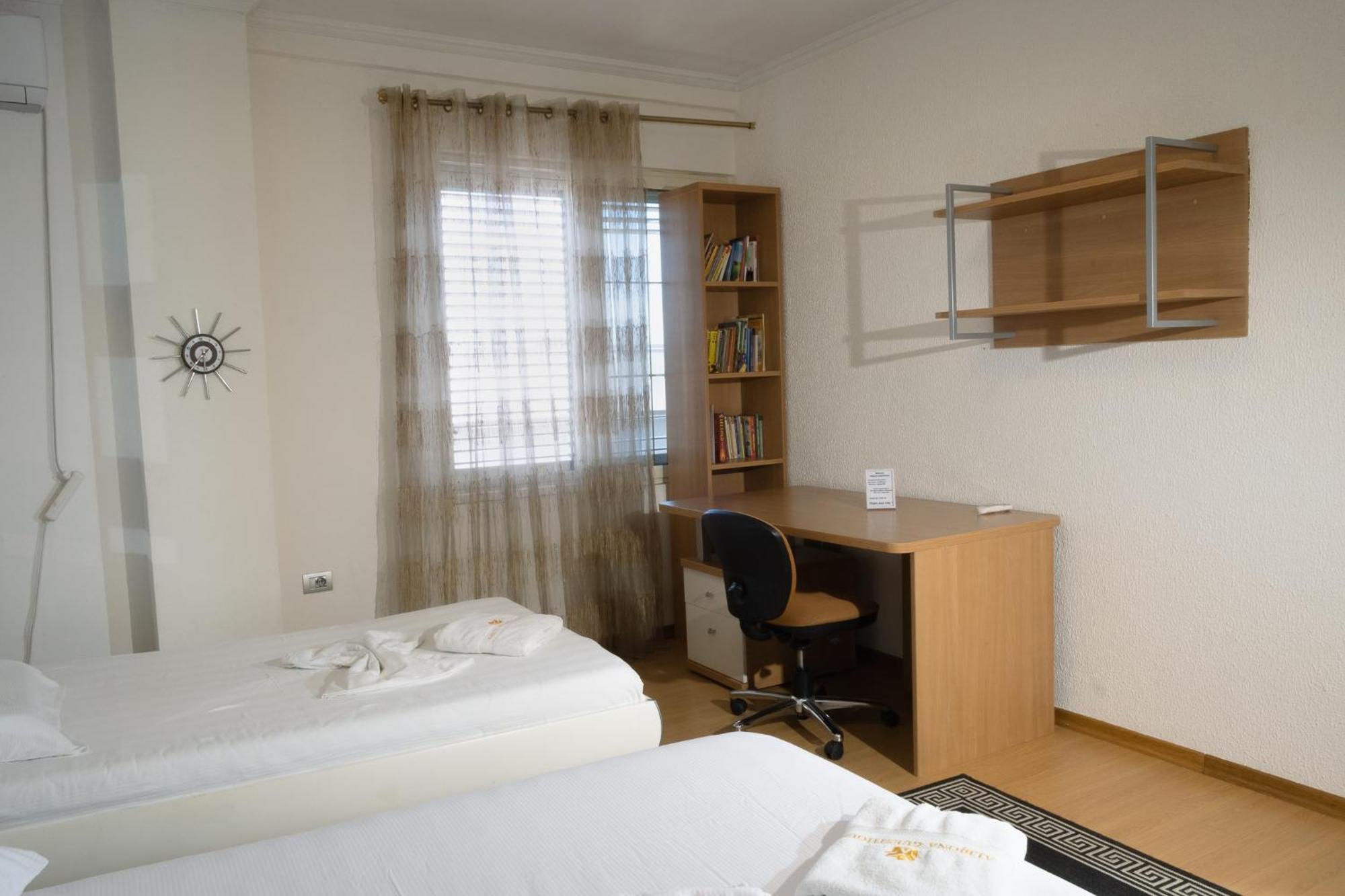 Albjona Guesthouse Тирана Екстер'єр фото