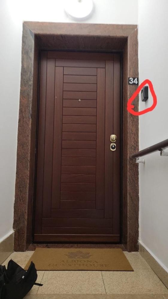 Albjona Guesthouse Тирана Екстер'єр фото