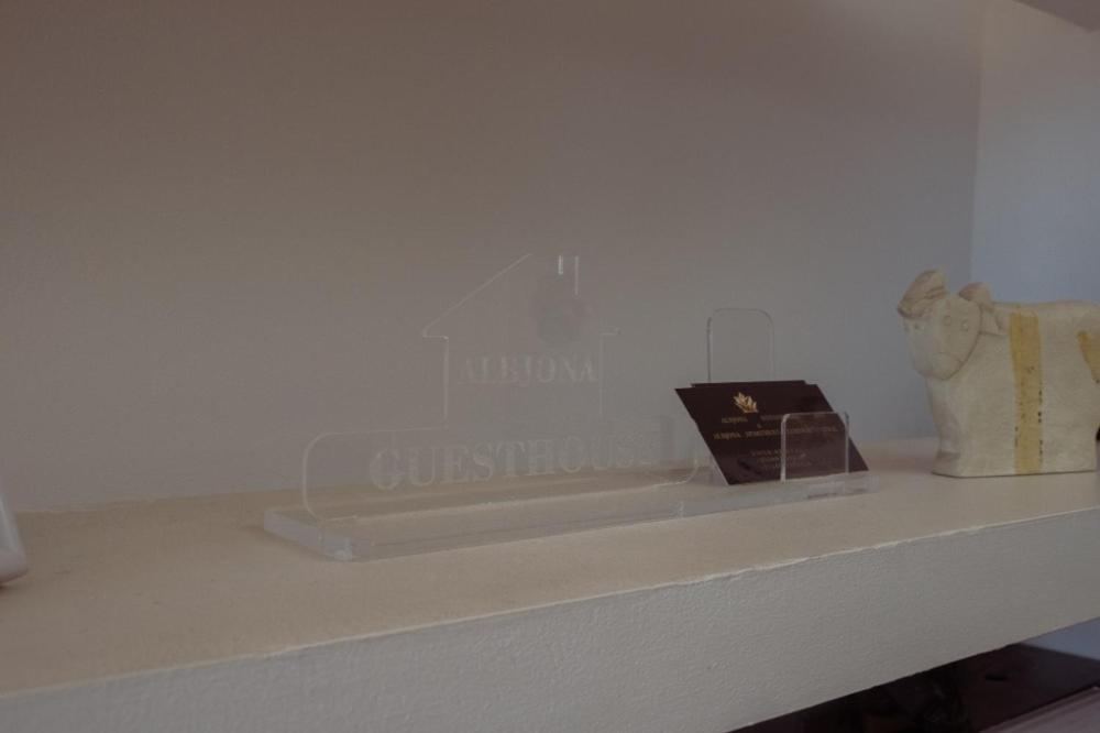 Albjona Guesthouse Тирана Екстер'єр фото